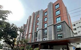 Hotel Silver Cle Hitech City Madhapur